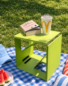 FansDreams Launches Folio on Kickstarter: the World’s First Book-Sized Folding Desk – image 4